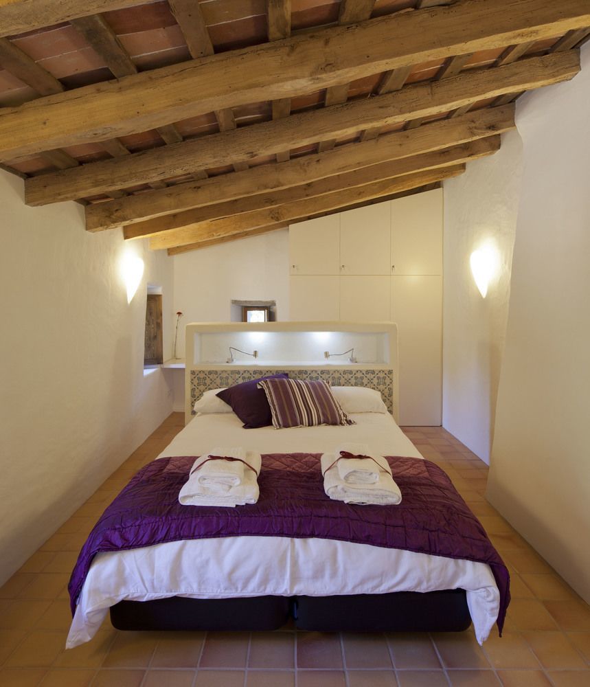 B&B La Rectoria De Sant Miquel De Pineda Sant Feliu De Pallerols Ngoại thất bức ảnh